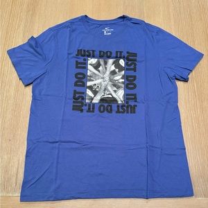 Nike T-Shirt